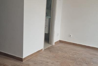 Garsonieră semidecomandată în Universitate