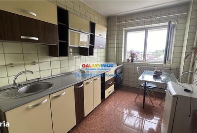 Apartament cu 4 camere semidecomandat, mobilat în Tei - 1