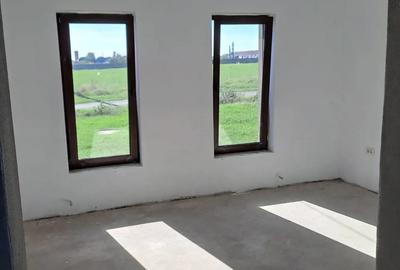 Casă cu 3 camere în Fântânele - 1