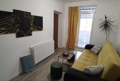 Apartament cu 3 camere semidecomandat, mobilat în Florești - 9
