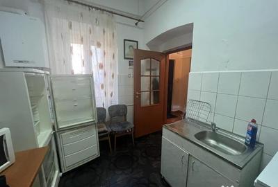Apartament cu 3 camere semidecomandat în Boul Roșu - 2