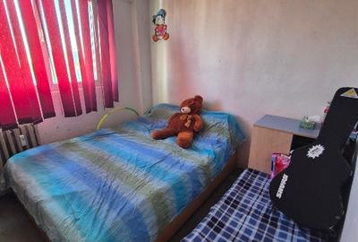 Vanzare apartament 2 camere, decomandat - 1