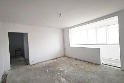 Vanzare 3 cam Obor, Masina de Paine, proaspat zugravit, loc parcare - 1