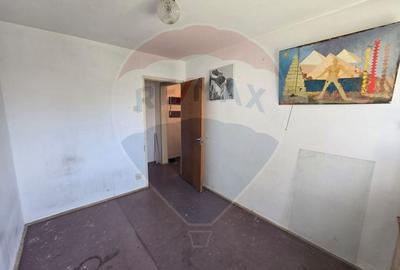 DE VANZARE Apartament cu 4 camere in zona Ozana - 17