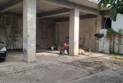 Spațiu comercial, 250 mp în Izvoare