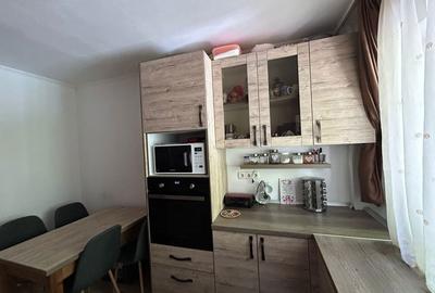 Apartament cu 2 camere semidecomandat în Micro 16 - 1