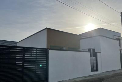 Casă cu 4 camere în Central - 2