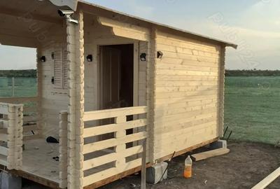 Casu?a de lemn 5 3 m cu veranda - 5