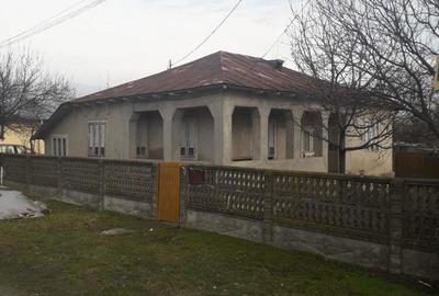 Casă cu 4 camere în Măicănești - 10