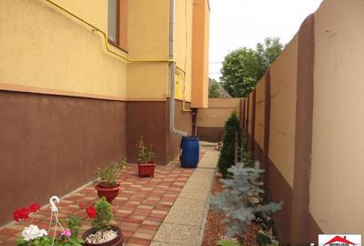 Casă cu 7 camere cu Teren 195 Mp în Semicentral - 11