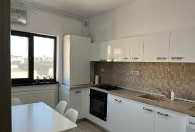 Apartament cu 3 camere decomandat, mobilat în Tomis Plus