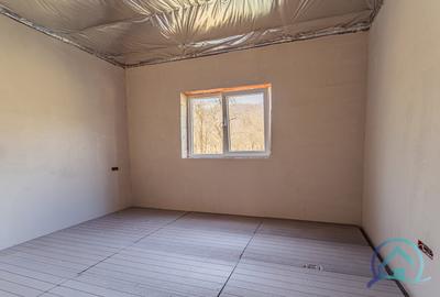 Casă individuală cu 4 camere cu Teren 1333 Mp în Gura Văii - 5
