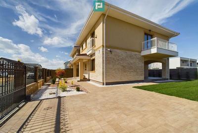 Casă cu 5 camere cu Teren 340 Mp în Dumbrăvița