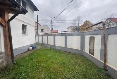 Casa de 6 camere, P+1, iesire la 2 strazi, zona Cantemir - 1