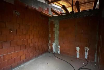 Casă cu 7 camere cu Teren 301 Mp în George Enescu - 8