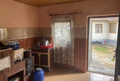 Casă cu 4 camere în Săvârșin - 7