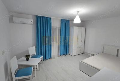 Iulius MAll; centrala proprie, balcon. - 2