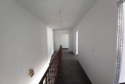 Casa 4 camere in duplex  la  Strejnic. - 19