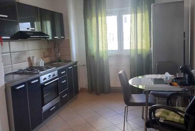 Apartament cu 2 camere semidecomandat în Ghencea