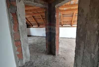 Casa / Vila individuala cu 560 mp teren, de vanzare in Scheia, Suceava - 37