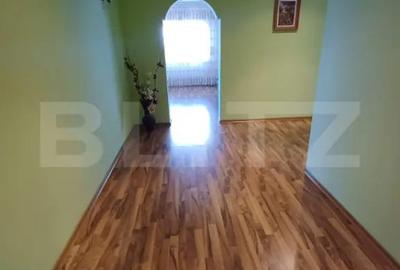 Casă cu 8 camere cu Teren 1500 Mp în Central - 3