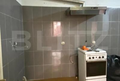 Casă cu 4 camere cu Canalizare în Central - 1