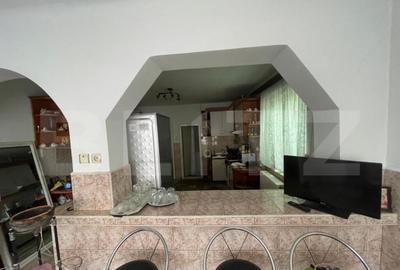 Casă cu 4 camere cu Teren 3300 Mp în 14 Mai - 2