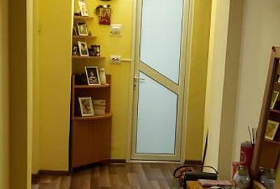 Apartament cu 2 camere decomandat în Democrației