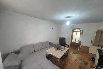 Apartament cu 2 camere decomandat, mobilat în Basarabia