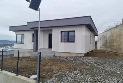 Casă cu 4 camere cu Teren 300 Mp în Central - 12