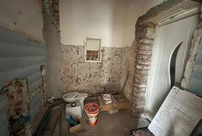 Casă cu 3 camere cu Teren 652 Mp în Pârneava - 1