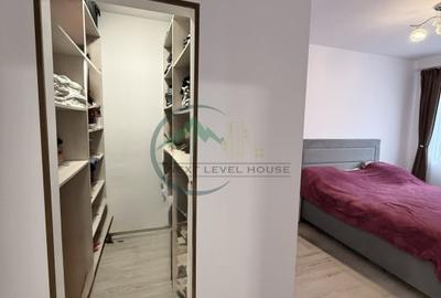 Apartament cu 3 camere decomandat, mobilat în Tractorul - 12
