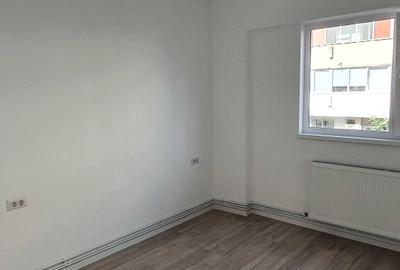 Apartament cu 3 camere decomandat în Central - 2