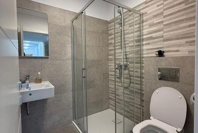 Apartament cu 3 camere în Tractorul - 15