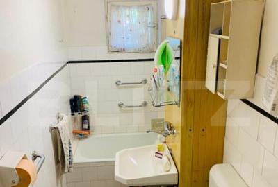 Apartament de vanzare, cu 3 camere, zona 7 Noiembrie - 9