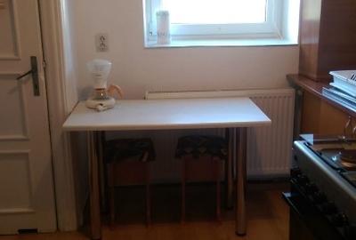 Apartament cu 2 camere semidecomandat, mobilat în Tractorul - 13