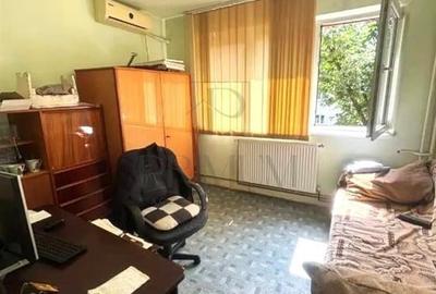 SAGULUI - BLOC IZOLAT - ETAJ 3 LIFT - 3 cam - 2 bai - debara - centrala proprie