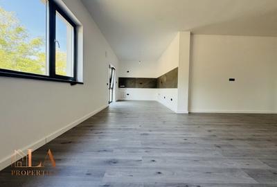 Casă individuală cu 4 camere cu Teren 400 Mp în Domnești