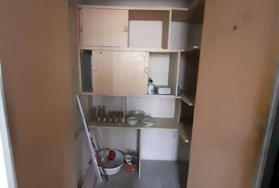 Apartament semidecomandat în Obor