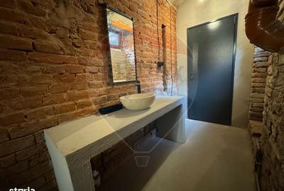 Spațiu comercial, de 162 mp, în Central - 4