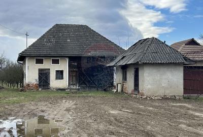 Casă cu 3 camere cu Teren 682 Mp în Sălsig - 2