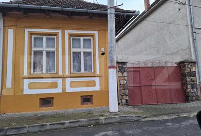 Casa parter cu gradina mare in Ghimbav aproape de Br - 3