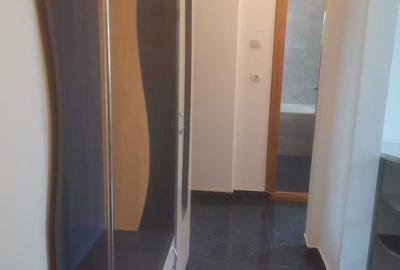 Apartament cu 2 camere decomandat în 5 Călărasi - 5