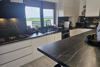 Casă cu 4 camere cu Teren 596 Mp în Sântana de Mureș - 3