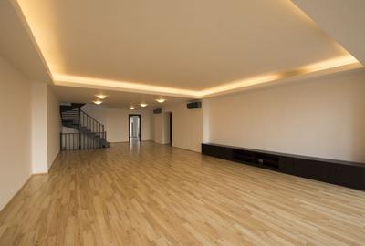 Penthouse cu 5 camere decomandat, mobilat în Herăstrău - 11
