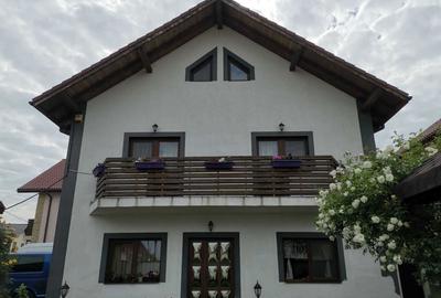 Casă cu 4 camere cu Teren 420 Mp în Piața Centrală - 2