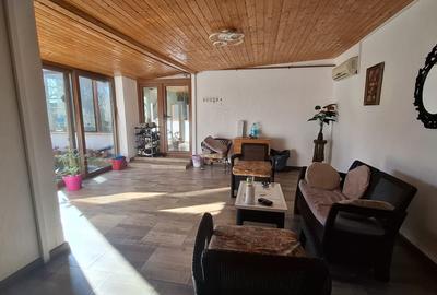 Casă individuală cu 4 camere cu Canalizare în Km 5 - 10