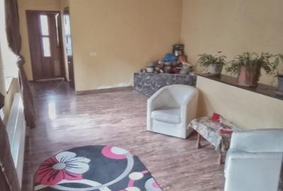 Apartament cu 5 camere decomandat, mobilat în Intim - 4