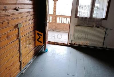 Casă cu 3 camere decomandat cu Teren 1378 Mp în Costești - 4