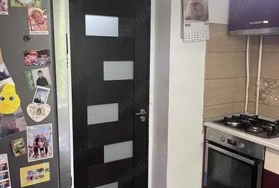 3 camere Micro 3,mobilat si utilitat, zona scolii 11 - 7